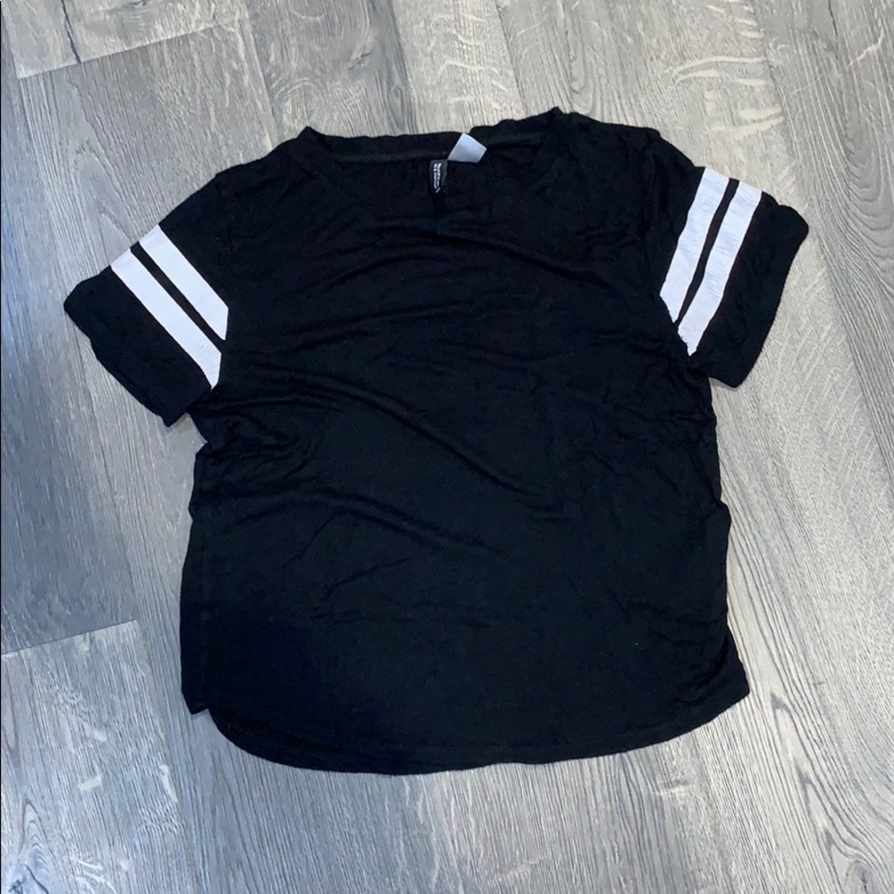 black h&m t shirt